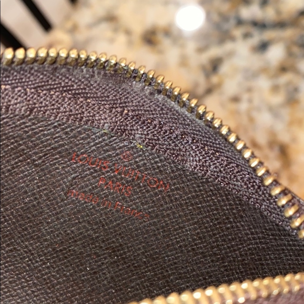 Louis Vuitton Card Holder - Picture 4 of 6
